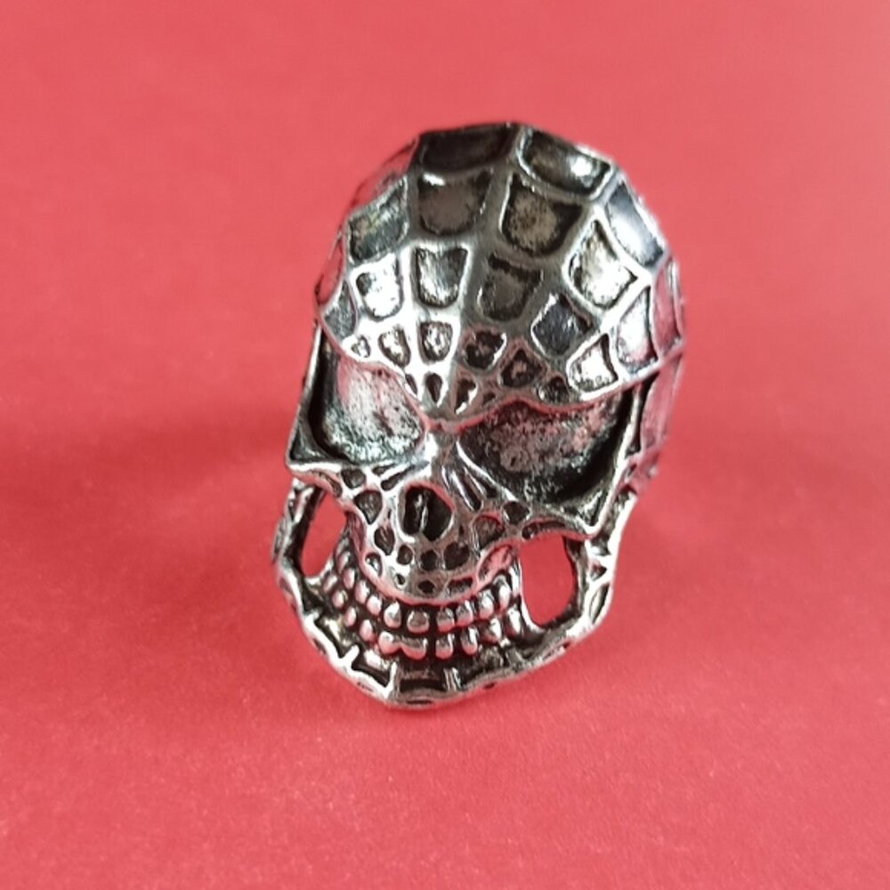 🔥 Heavy Metal Skull Ring – Gothic Biker Punk Style (Size 10)
